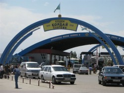 Почему граница Казахстана с РФ стала "коридором" для контрабанды?